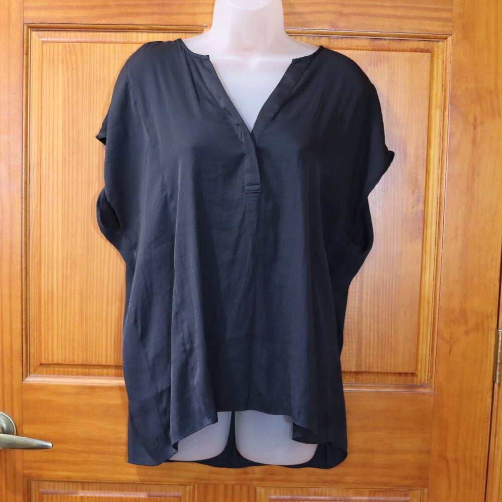 Banana Republic Black V-Neck Blouse XL